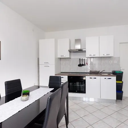 Apartamento Luka