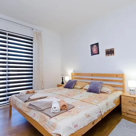 Luka Apartamento