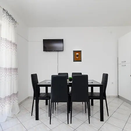 Luka Apartamento
