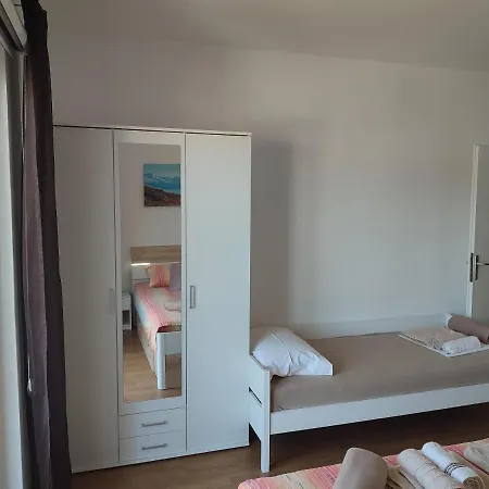Apartamento Luka *
