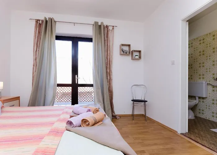 Luka * Supetarska Draga